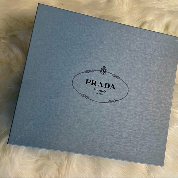 100% Authentic Gucci red patent leather loafer size 6 - Picture 11 of 11